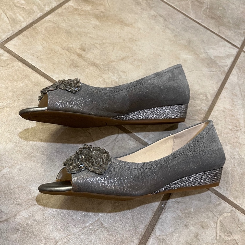 Alex Marie Mindee beaded dress shoes, size 8.5